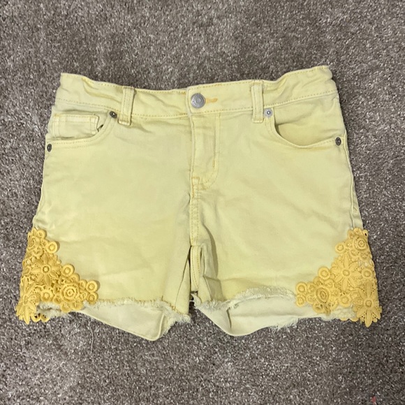 Light Yellow jean shorts - Picture 1 of 6